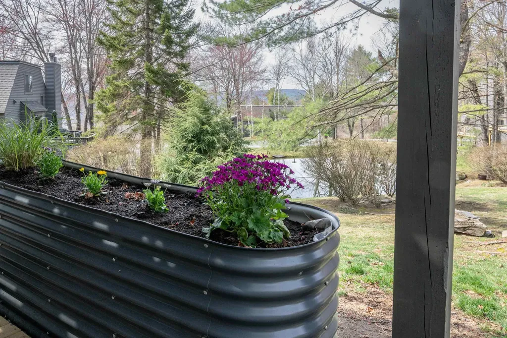 535 Williams Lane Hartford VT 05059