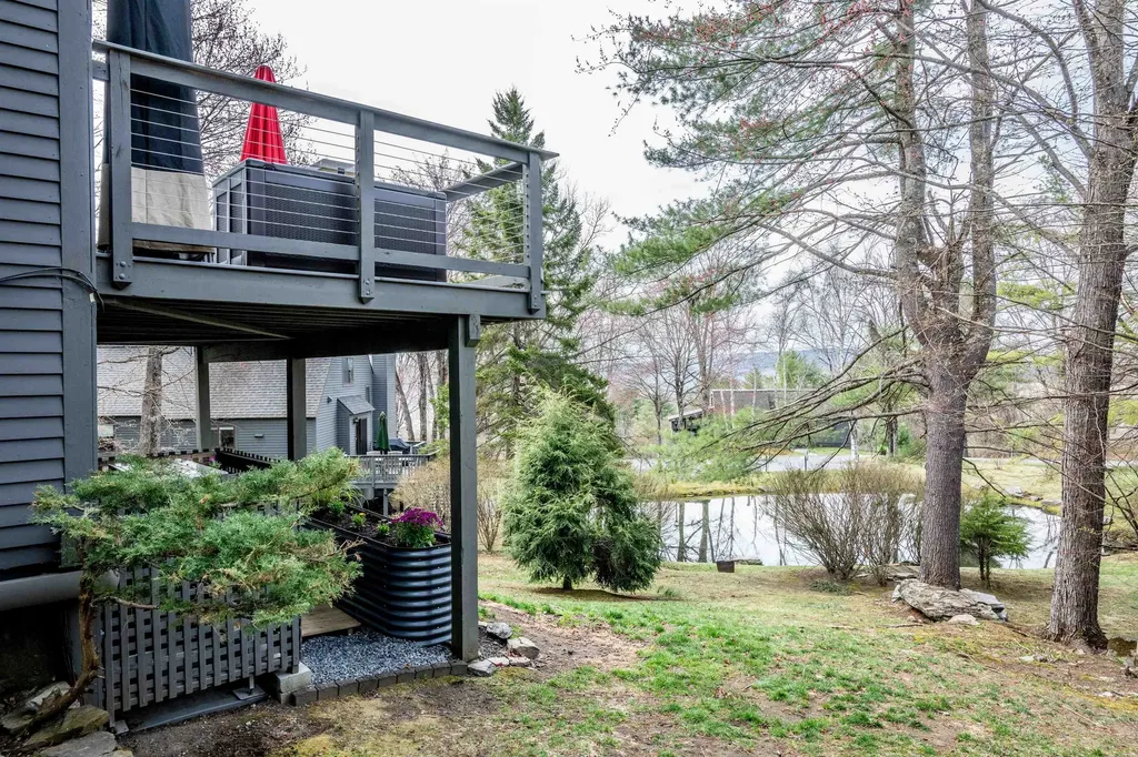 535 Williams Lane Hartford VT 05059