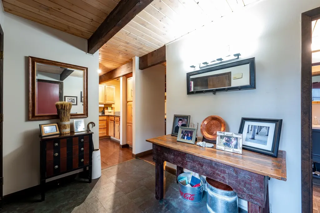 535 Williams Lane Hartford VT 05059