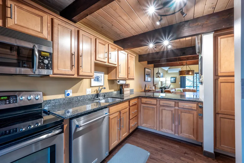 535 Williams Lane Hartford VT 05059