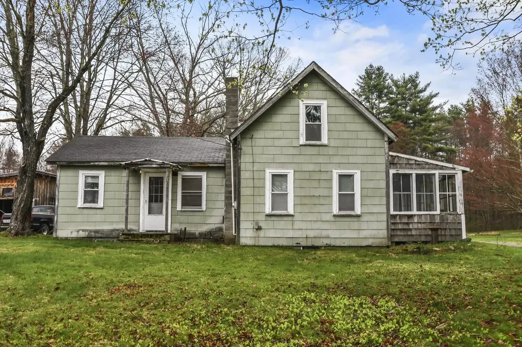 877 Northfield Road Hinsdale NH 03451