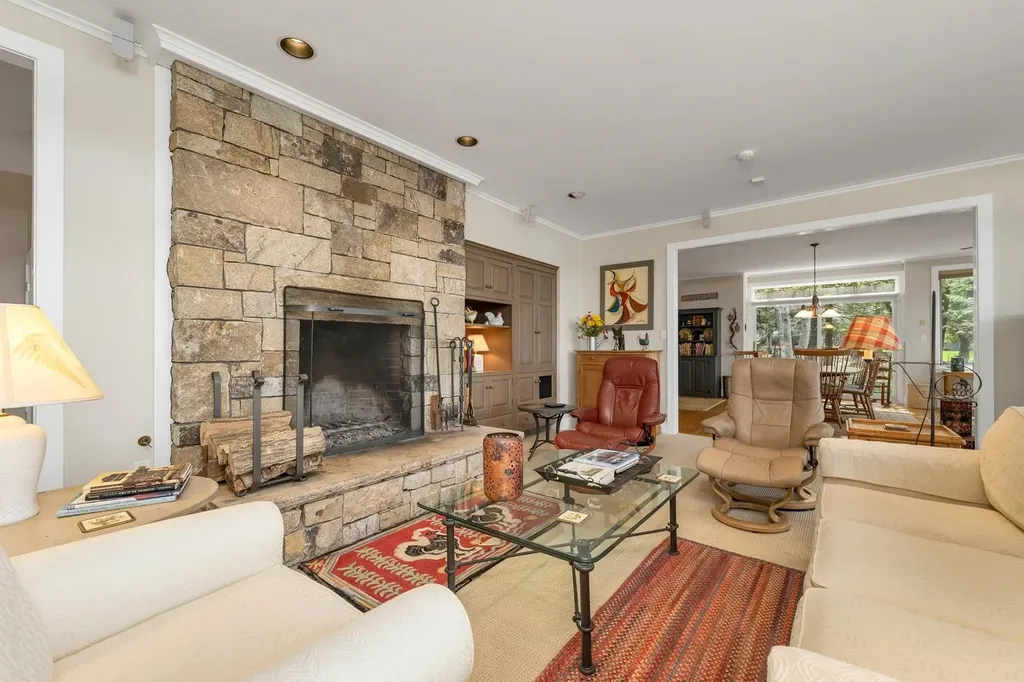 25 Broadview Terrace Gilford NH 03249