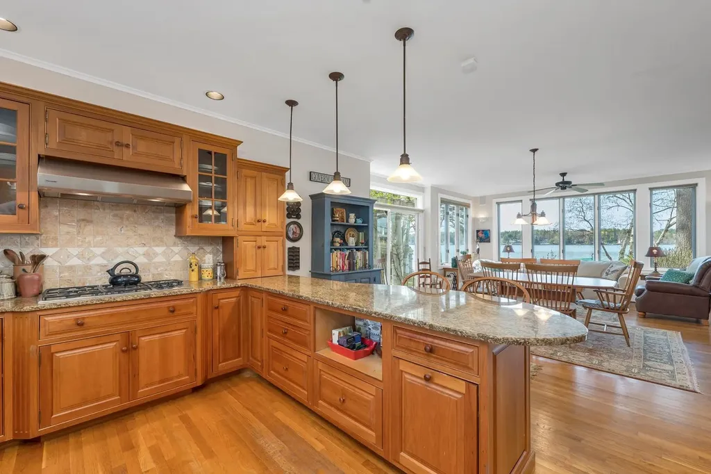 25 Broadview Terrace Gilford NH 03249