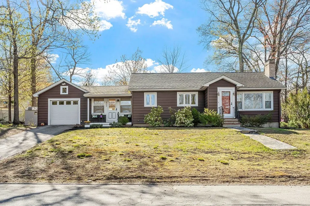 453 Oak Street Manchester NH 03104