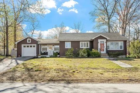 453 Oak Street Manchester NH 03104