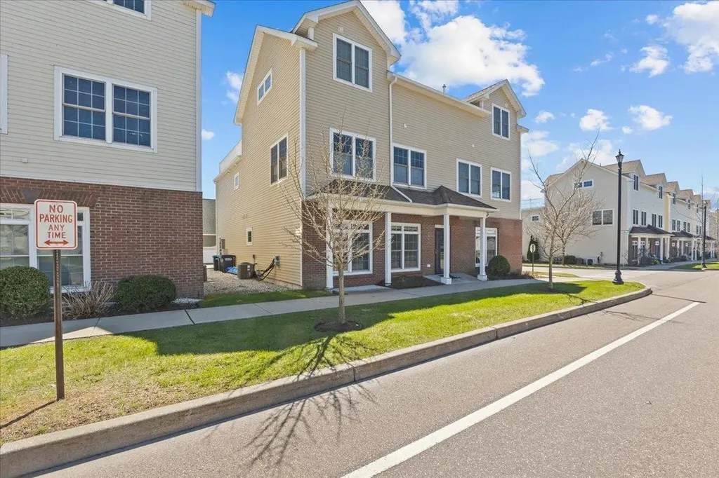 19 Jakes Way Williston VT 05495