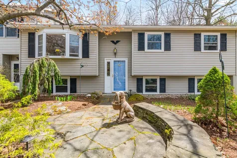 4 Whipple Drive Essex Junction VT 05452