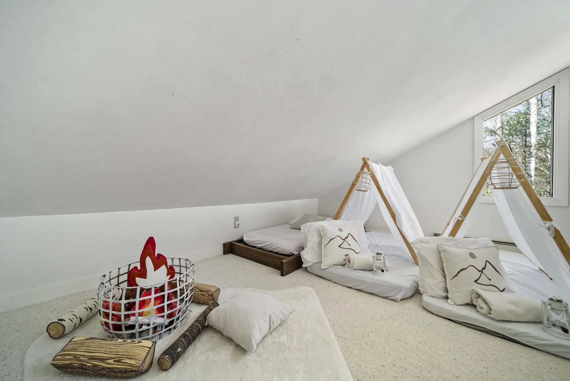 15 Goose Hollow Road Campton NH 03223