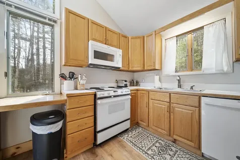 15 Goose Hollow Road Campton NH 03223