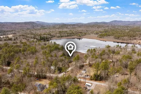 25 Shore Drive Henniker NH 03242