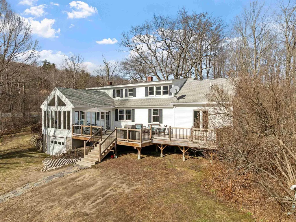 121 Old Post Road Newbury NH 03255