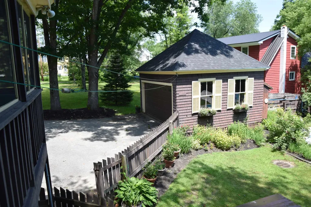 14 Burnside Street Lancaster NH 03584