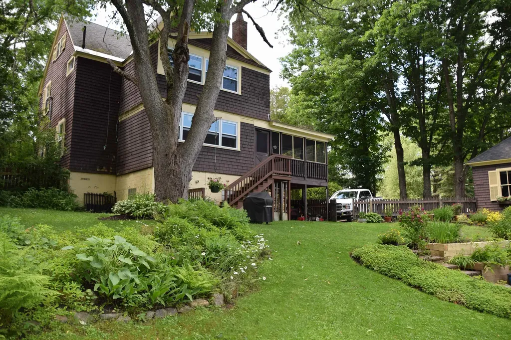 14 Burnside Street Lancaster NH 03584