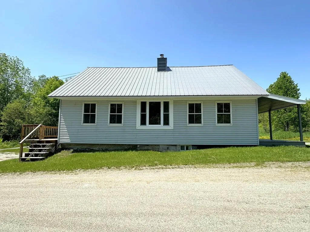 107 Ainsworth Road Woodbury VT 05681