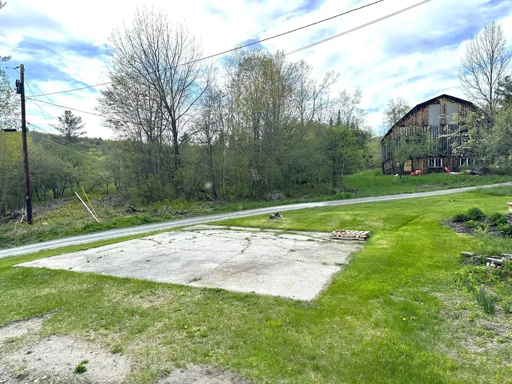 107 Ainsworth Road Woodbury VT 05681