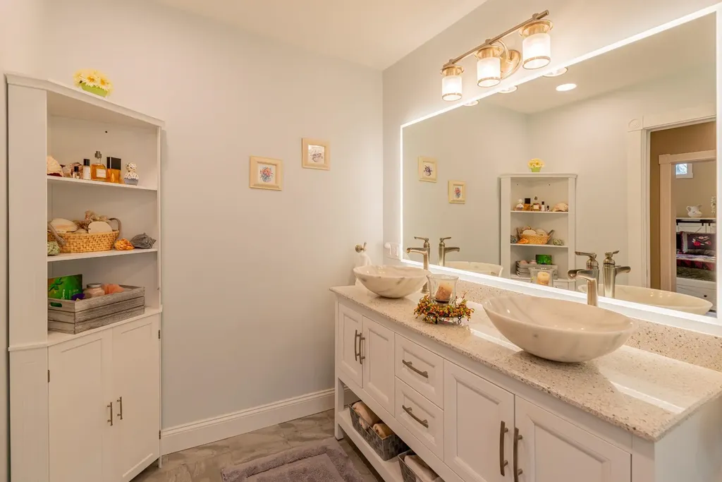 401 South Hill Manchester VT 05255