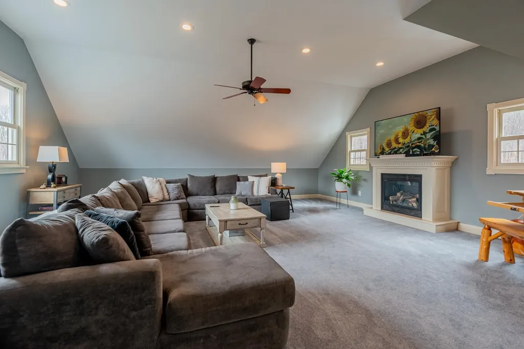 401 South Hill Manchester VT 05255