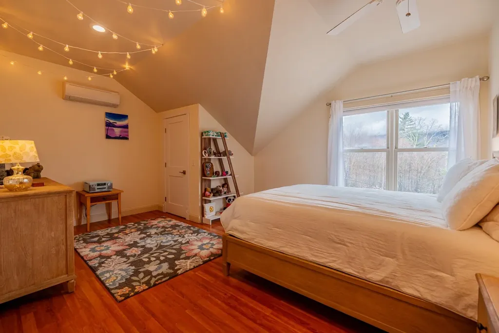 401 South Hill Manchester VT 05255