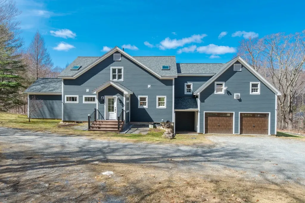 401 South Hill Manchester VT 05255