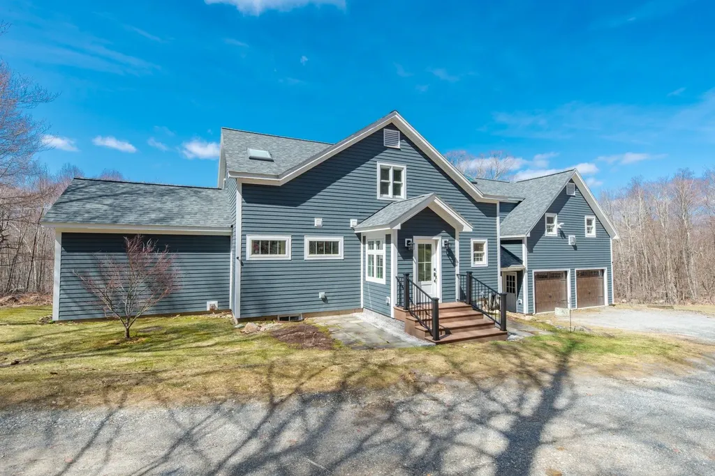 401 South Hill Manchester VT 05255