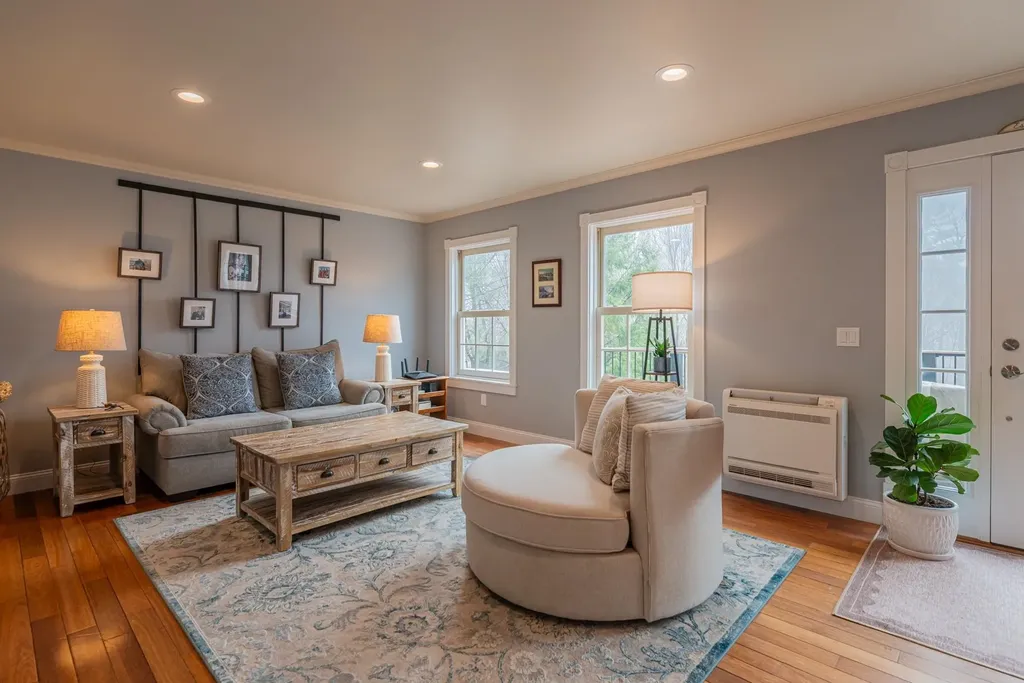 401 South Hill Manchester VT 05255