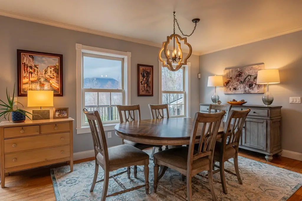 401 South Hill Manchester VT 05255