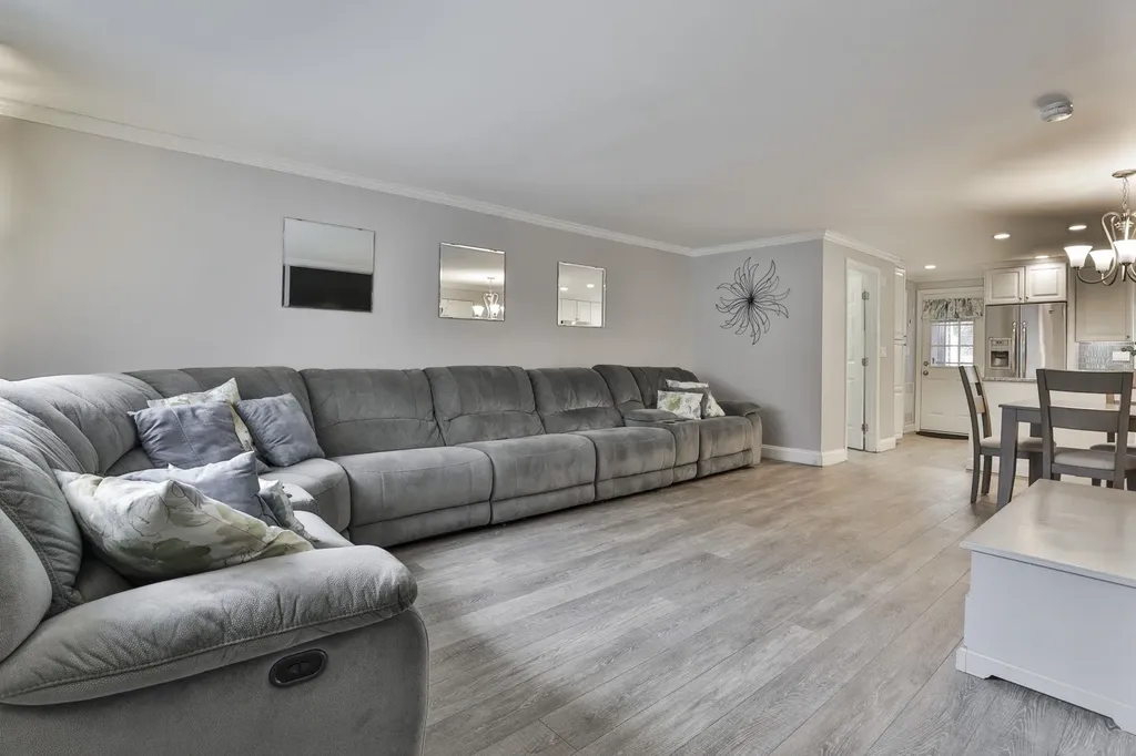 7 Franconia Drive Merrimack NH 03054