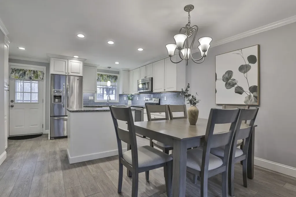 7 Franconia Drive Merrimack NH 03054