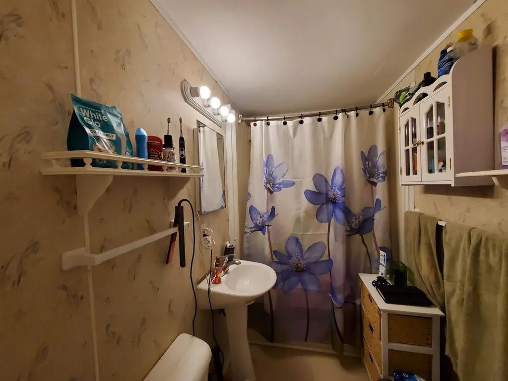 35 Wells Street Enfield NH 03748