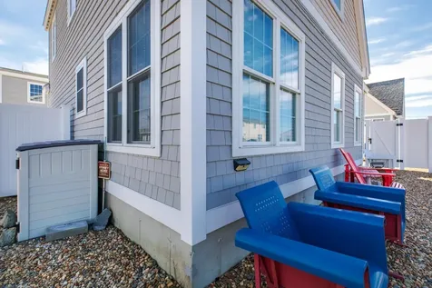 20 Keefe Avenue Hampton NH 03842