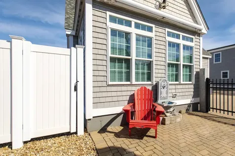 20 Keefe Avenue Hampton NH 03842