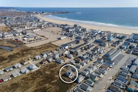 20 Keefe Avenue Hampton NH 03842