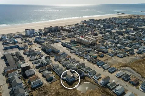 20 Keefe Avenue Hampton NH 03842