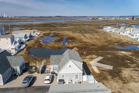 20 Keefe Avenue Hampton NH 03842
