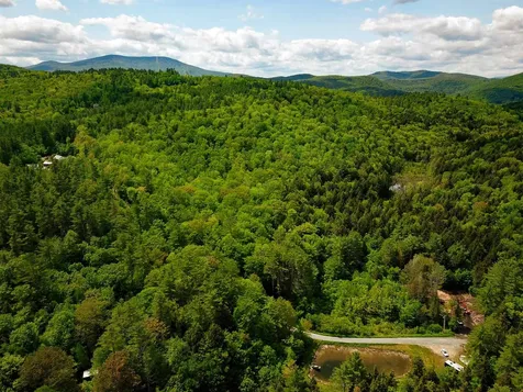 184 Schoolhouse Road Jamaica VT 05343