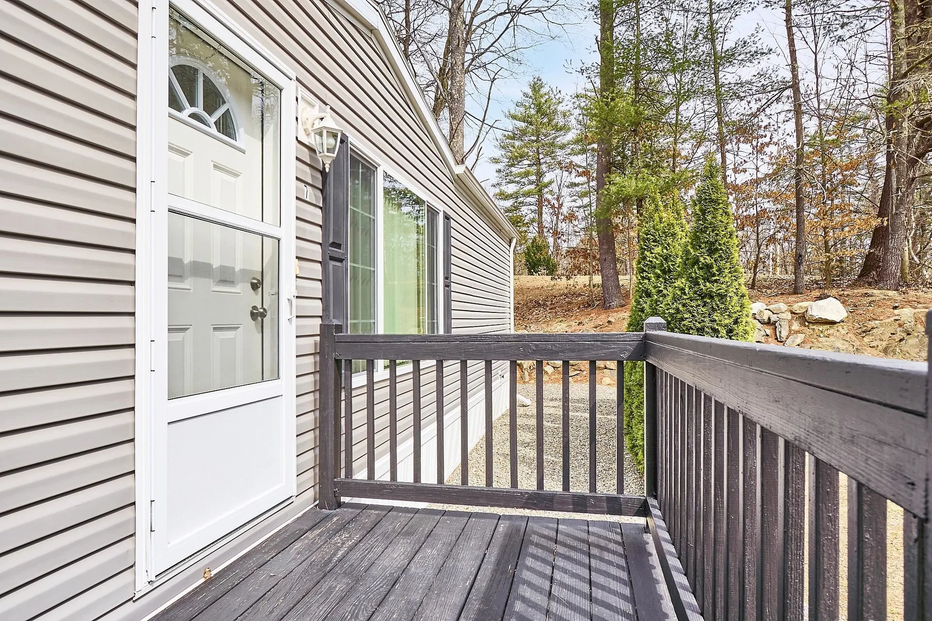 7 Elizabeth Road Sandown NH 03873