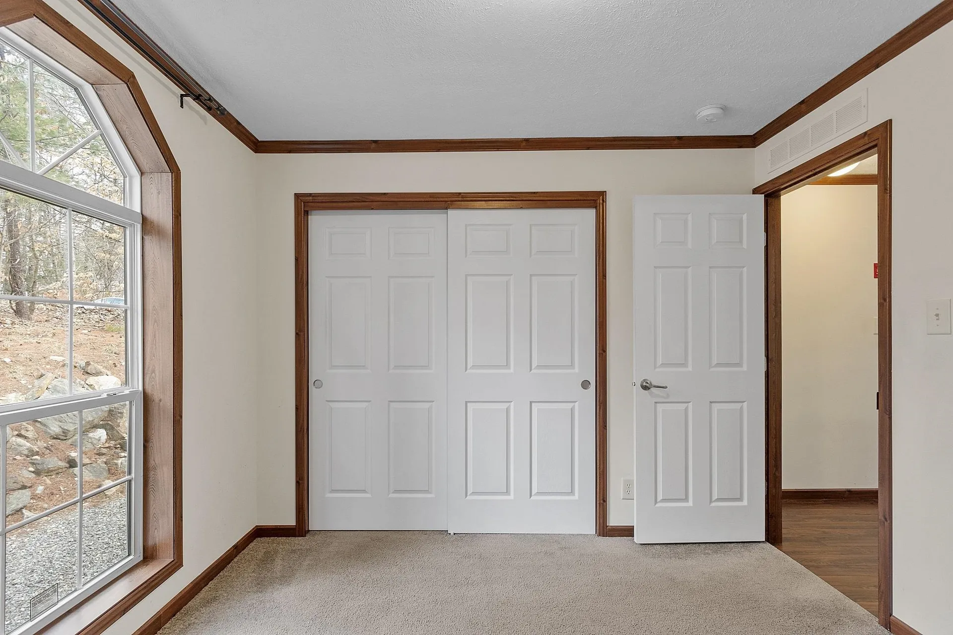 7 Elizabeth Road Sandown NH 03873