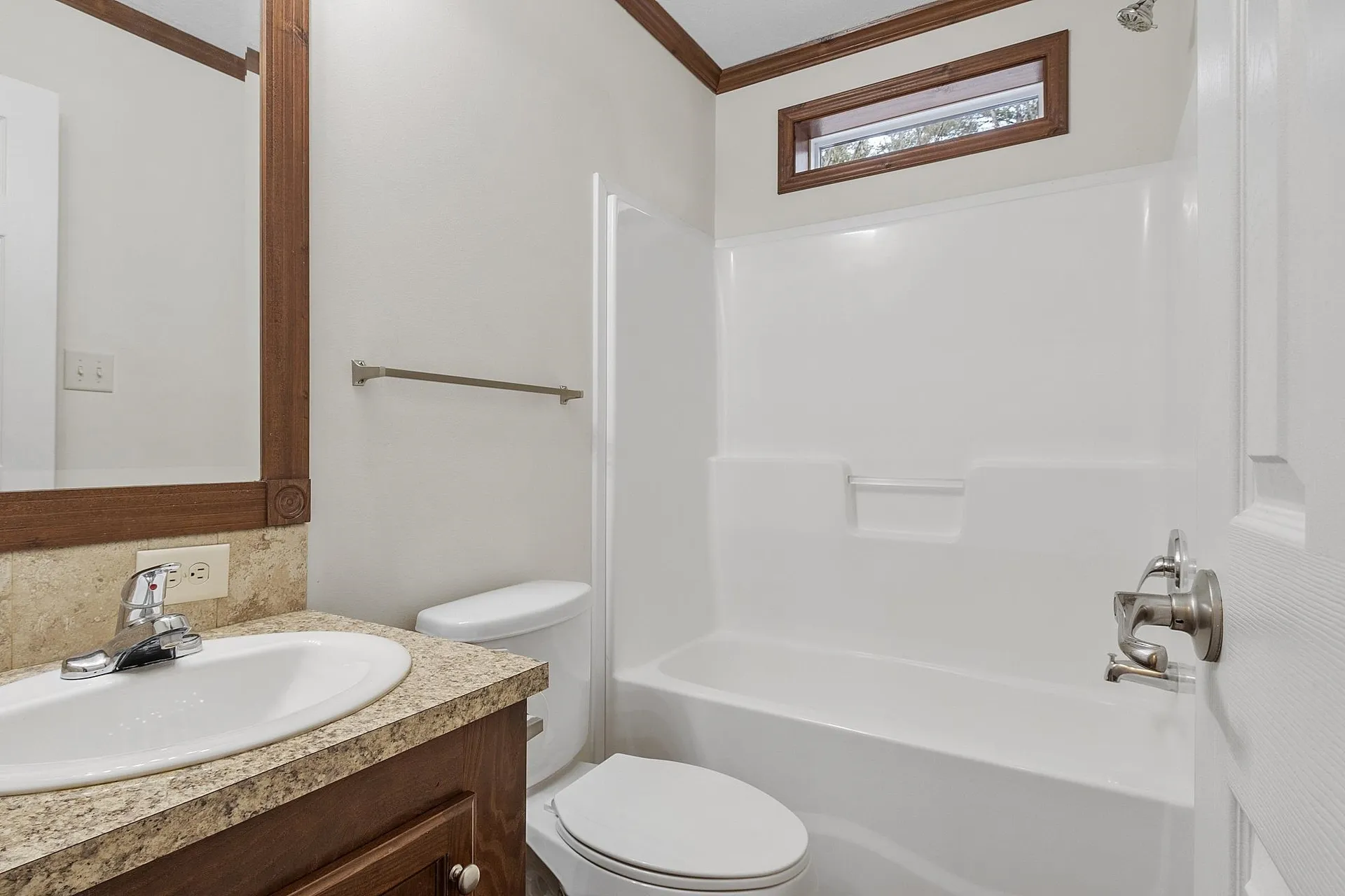 7 Elizabeth Road Sandown NH 03873