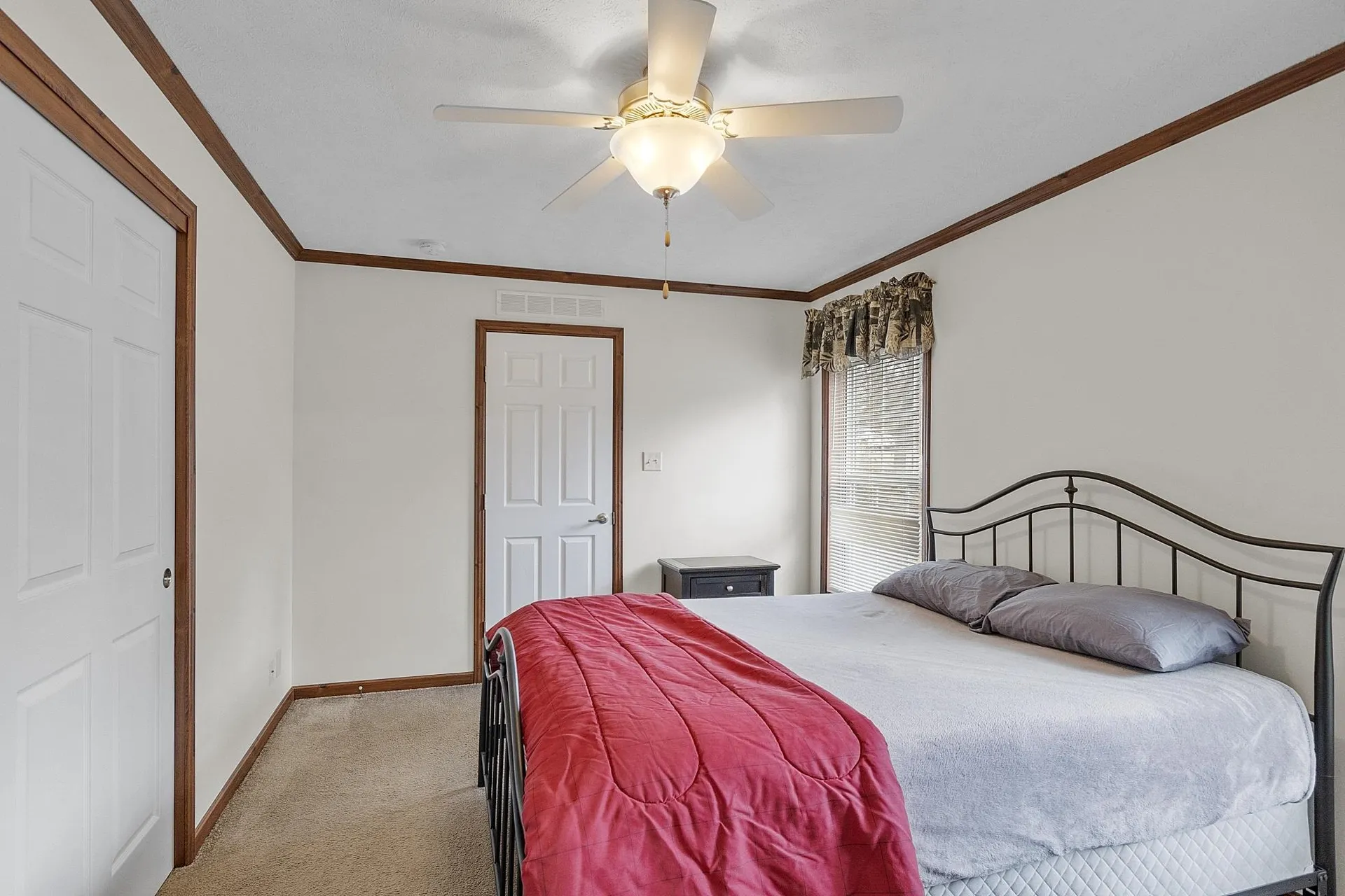 7 Elizabeth Road Sandown NH 03873