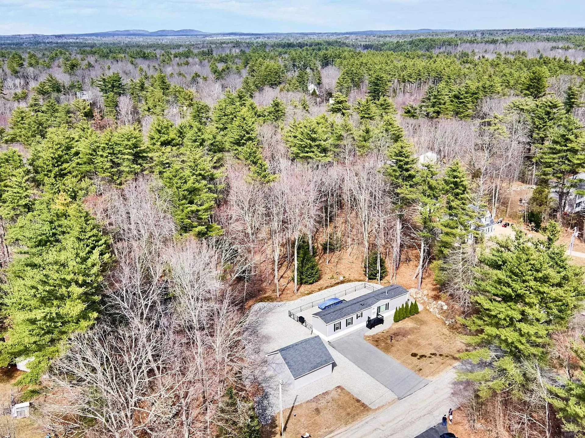 7 Elizabeth Road Sandown NH 03873