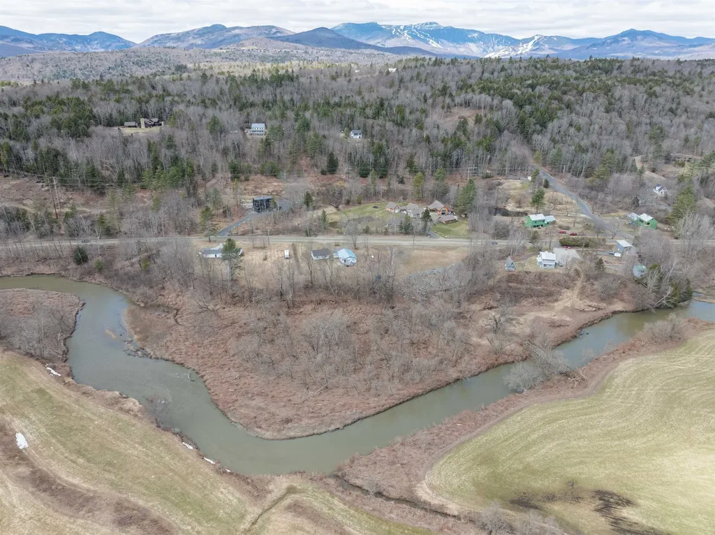 859 River Road Stowe VT 05672