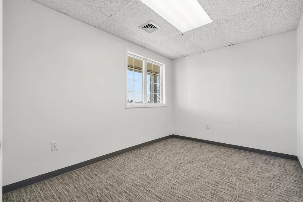 19 Bridge Street Kittery ME 03904