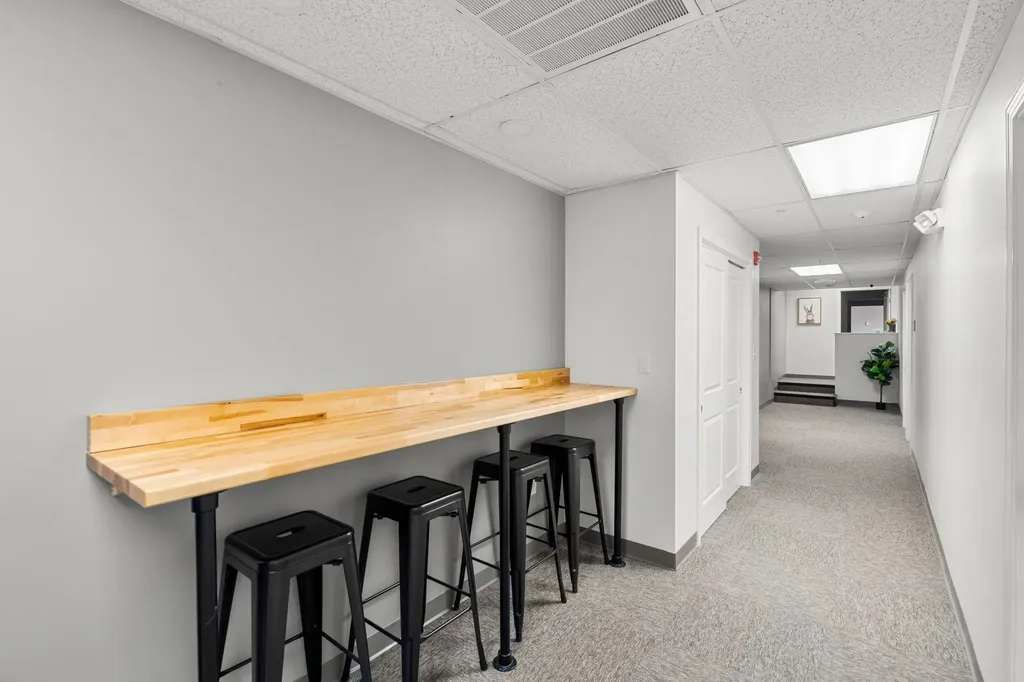 19 Bridge Street Kittery ME 03904