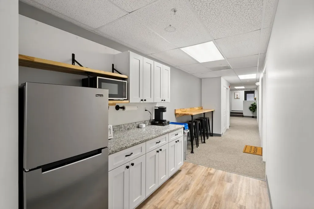 19 Bridge Street Kittery ME 03904