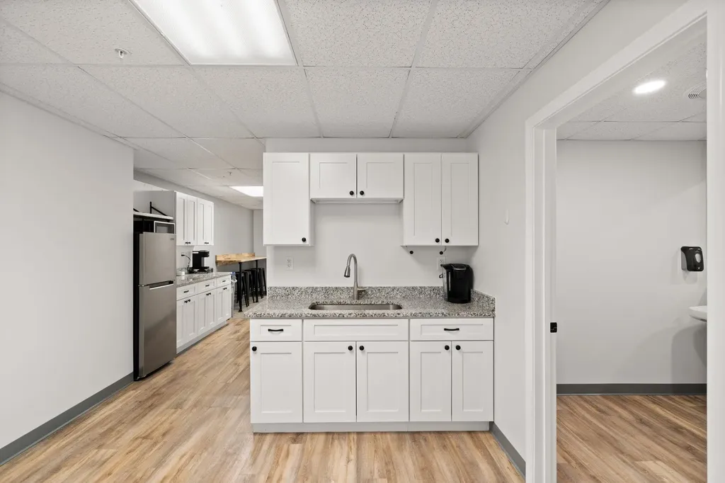 19 Bridge Street Kittery ME 03904