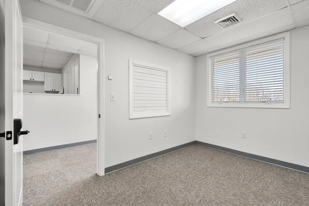 19 Bridge Street Kittery ME 03904