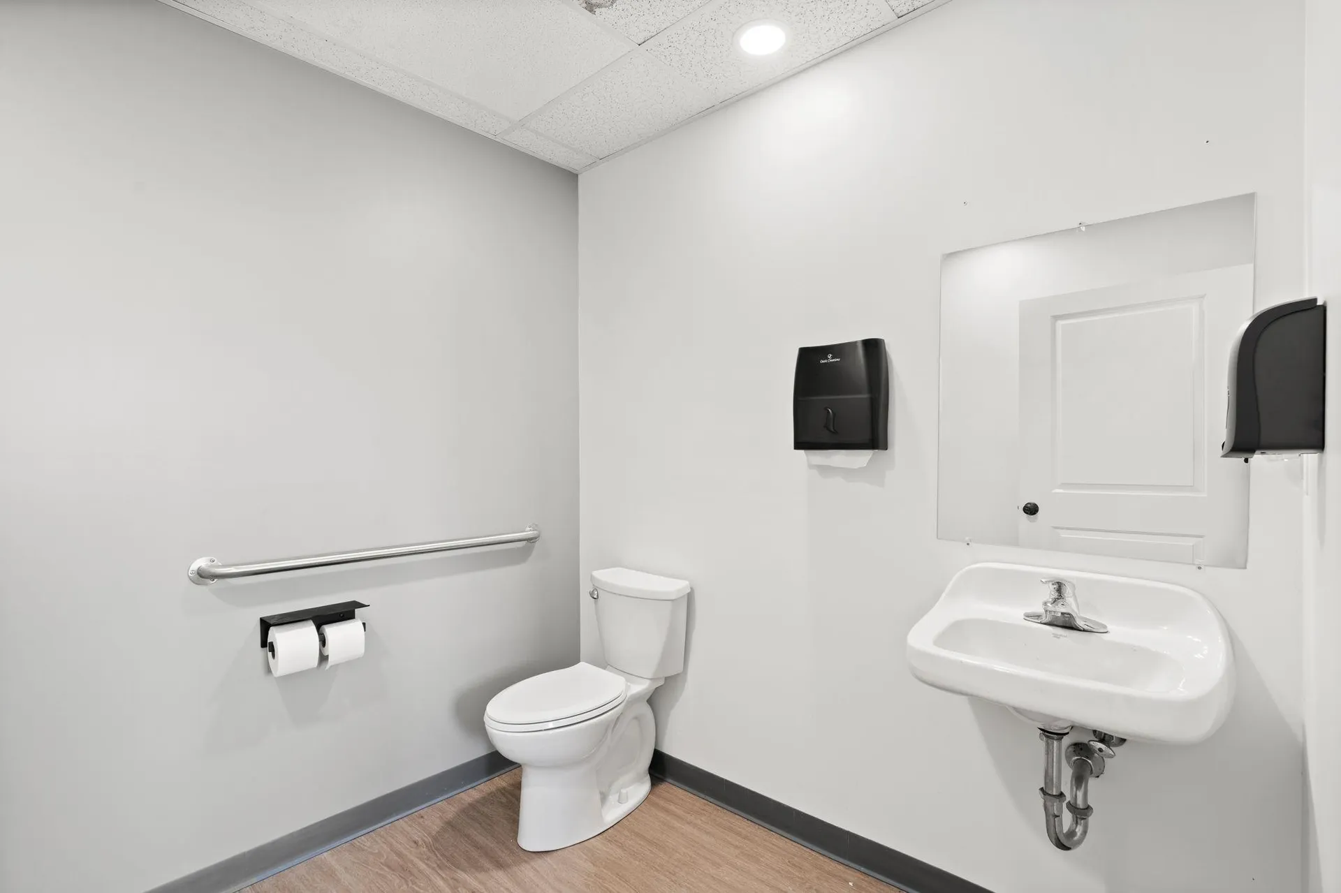 19 Bridge Street Kittery ME 03904