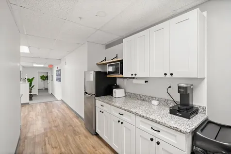 19 Bridge Street Kittery ME 03904