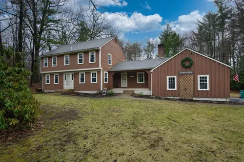 6 King Pine Way Kingston NH 03848