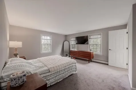 6 King Pine Way Kingston NH 03848
